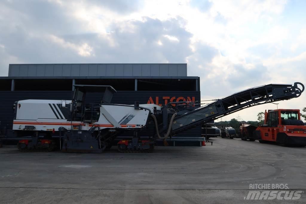 Wirtgen W 250 Utilaje asfalt cu freze reci