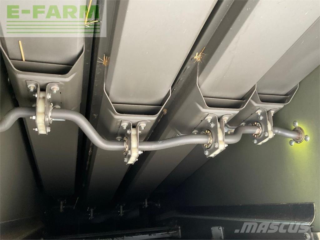 CLAAS AVERO 240 Combine de secerat