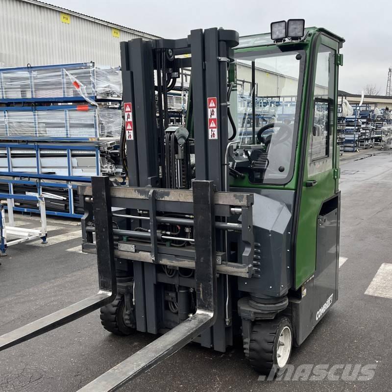 Combilift CBE 2500 Stivuitoare cu patru brate