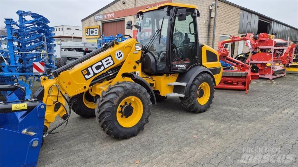 JCB TM 220 AGRI Nacele cu brat telescopic