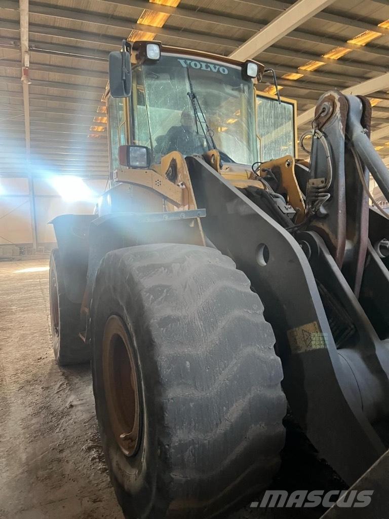 Volvo L 120 E Incarcator pe pneuri