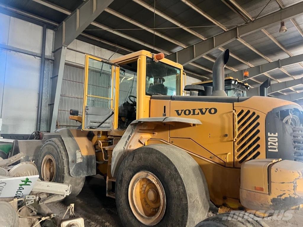 Volvo L 120 E Incarcator pe pneuri