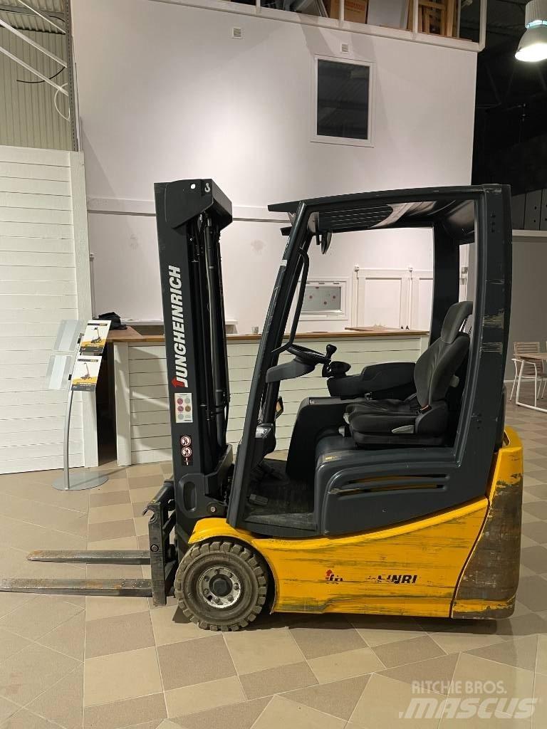 Jungheinrich EFG 213 Stivuitor electric