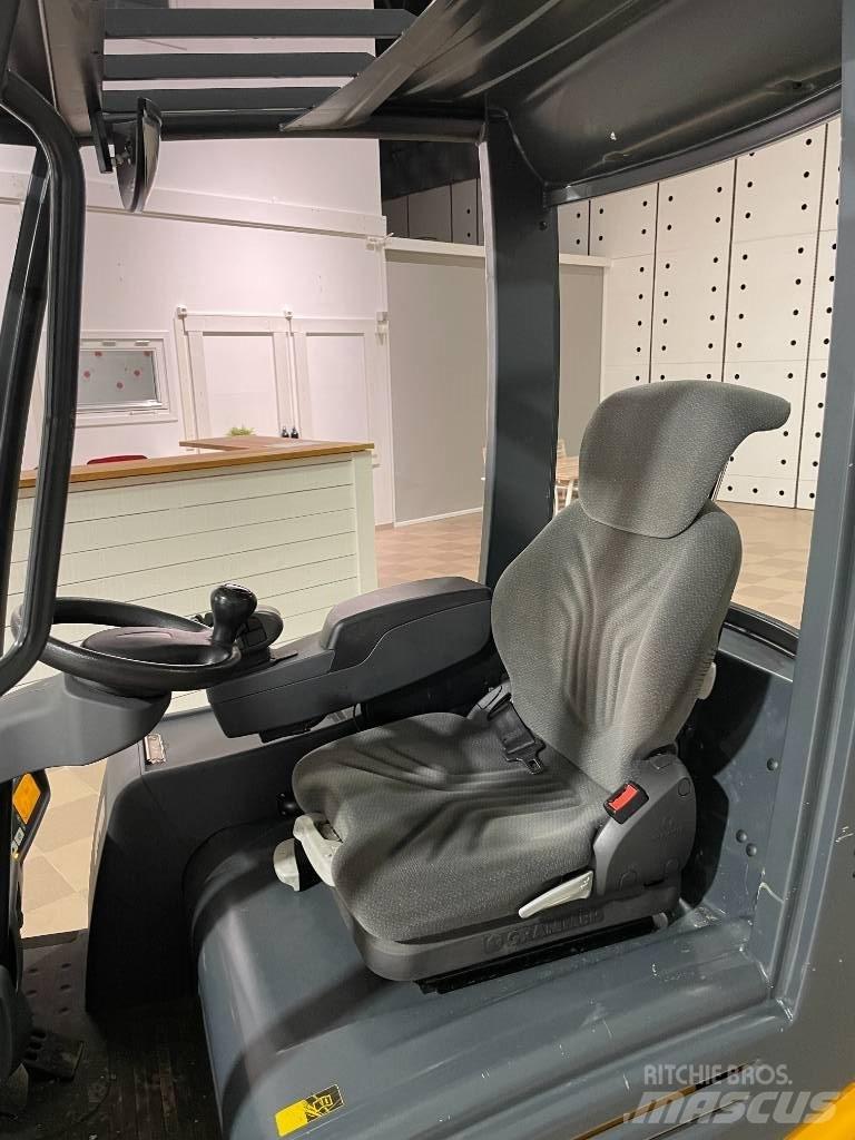 Jungheinrich EFG 213 Stivuitor electric