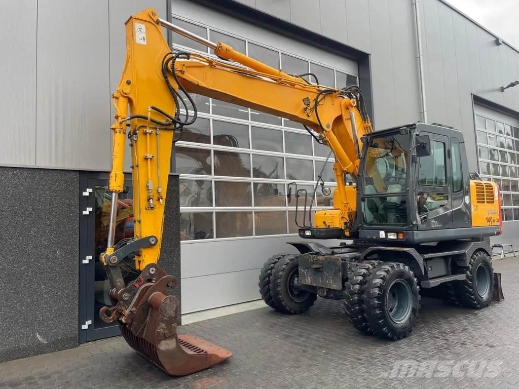 Hyundai R140W-7A Excavatoare cu roti