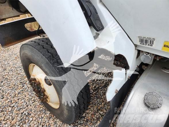 Altec AA755 Platforme aeriene montate pe camion