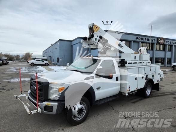 Altec AT40M Platforme aeriene montate pe camion