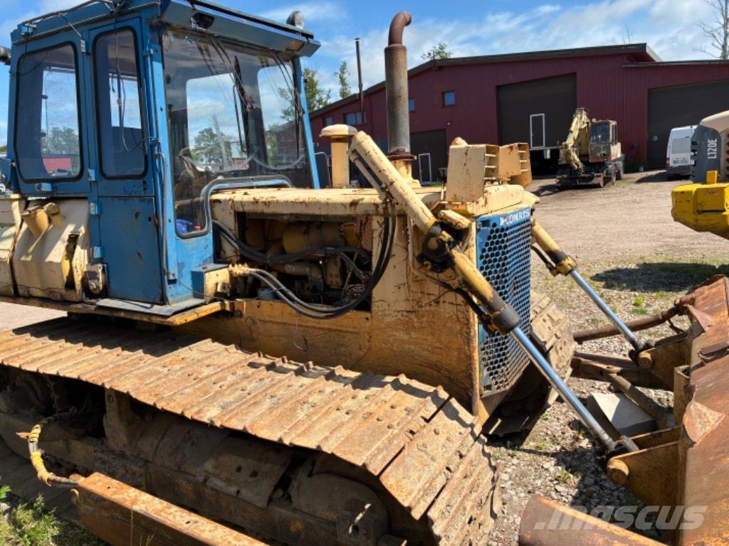 Komatsu D 41 P-3 Buldozere pe senile