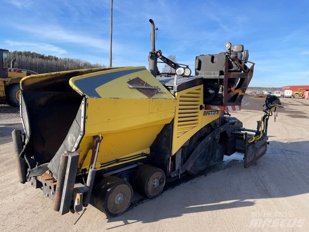 Bomag BF 300 P Pavatoare asfalt
