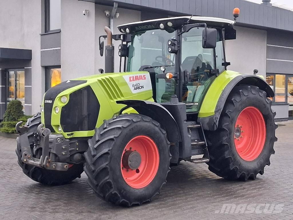 CLAAS Arion 640 Tractoare