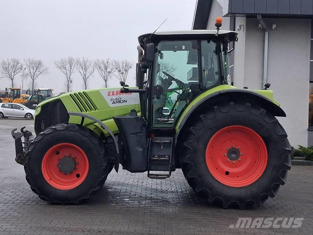 CLAAS Arion 640 Tractoare