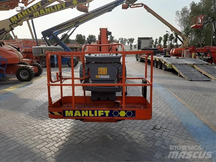 JLG 800AJ Nacele cu brat articulat