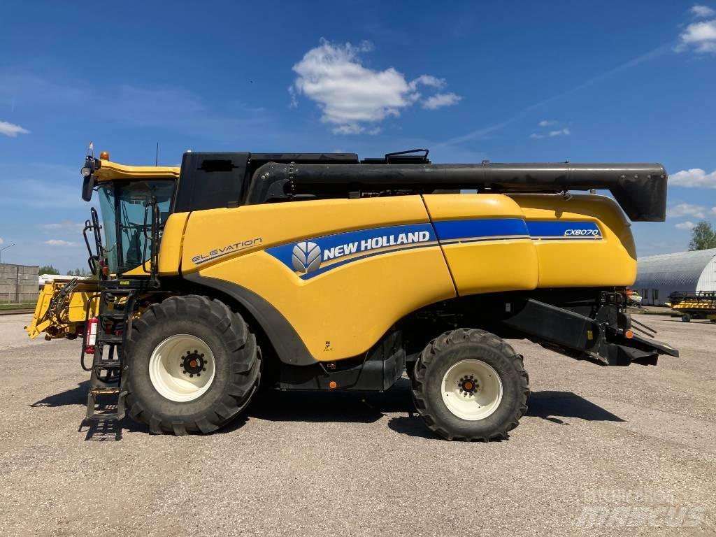 New Holland CX 8070 Combine de secerat