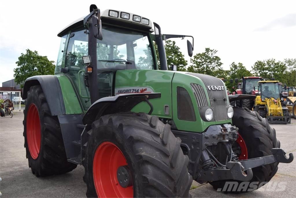 Fendt 714 Vario Tractoare