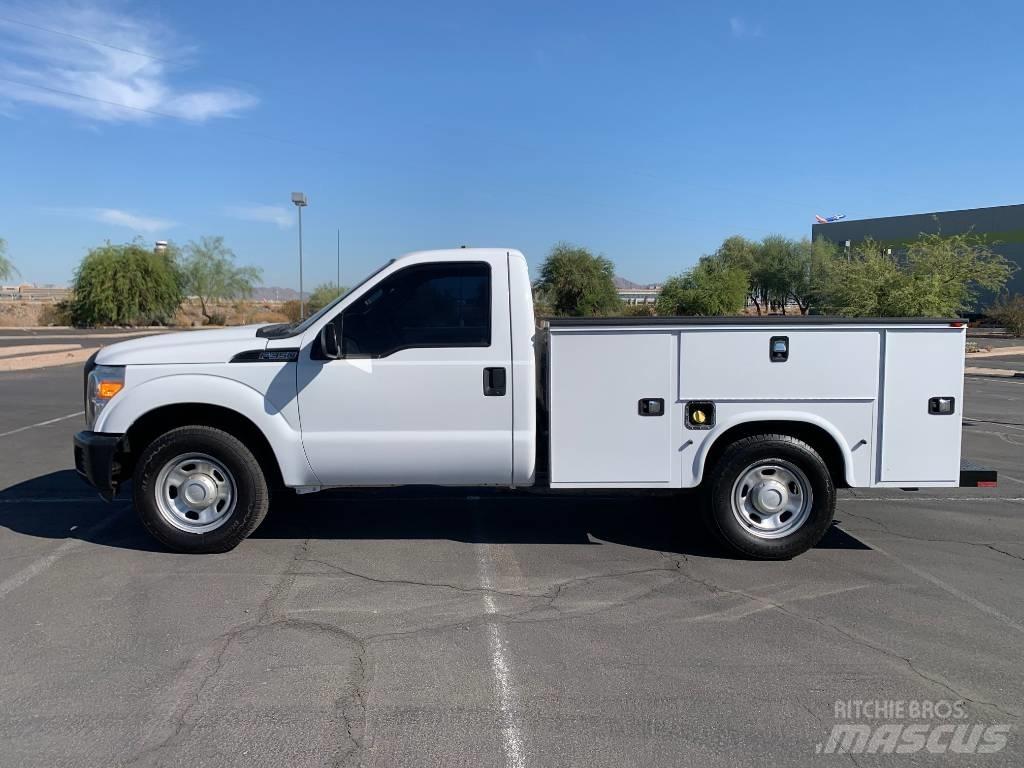 Ford F 350 HD Municipal/vehicul cu uz general