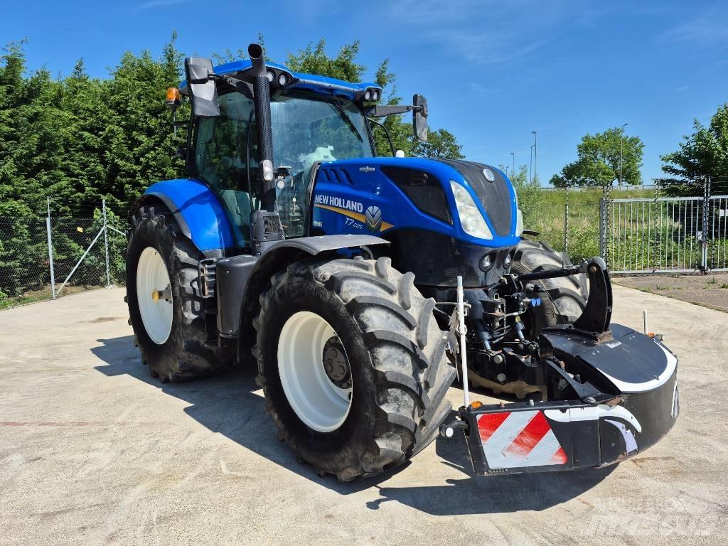 New Holland T7.225 Tractoare