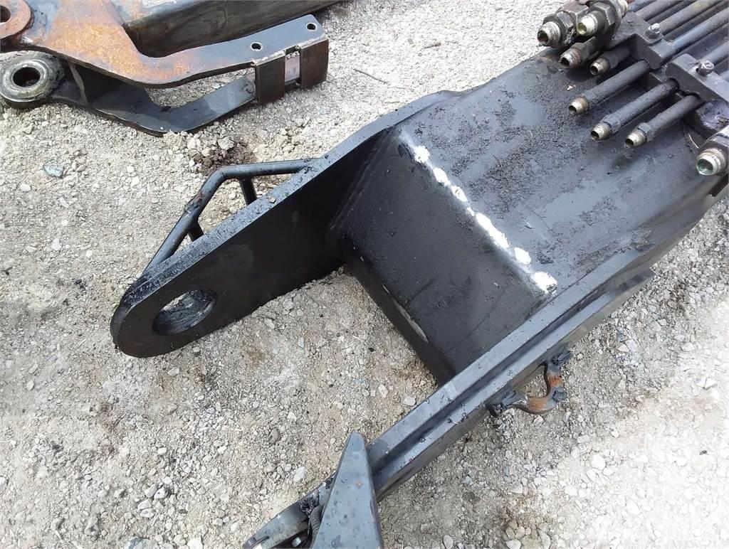 Loglift 210 Macarale pentru culegatoare