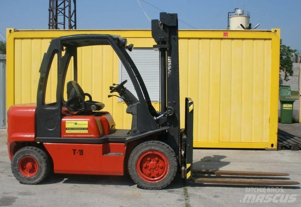 Nissan FGD09A30Q Stivuitor diesel