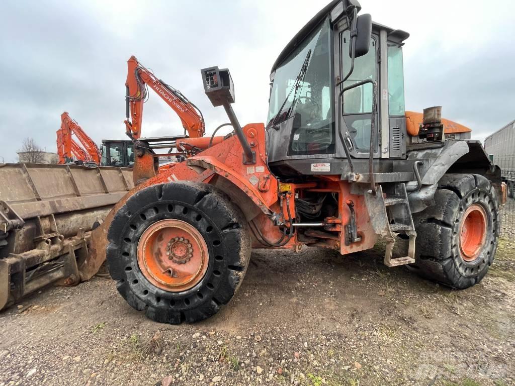 Hitachi ZW 180-5 Incarcator pe pneuri