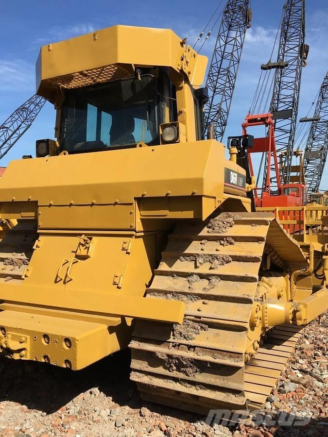CAT D6R Buldozere pe senile