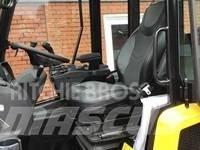 Gehl AL750 Incarcator pe pneuri