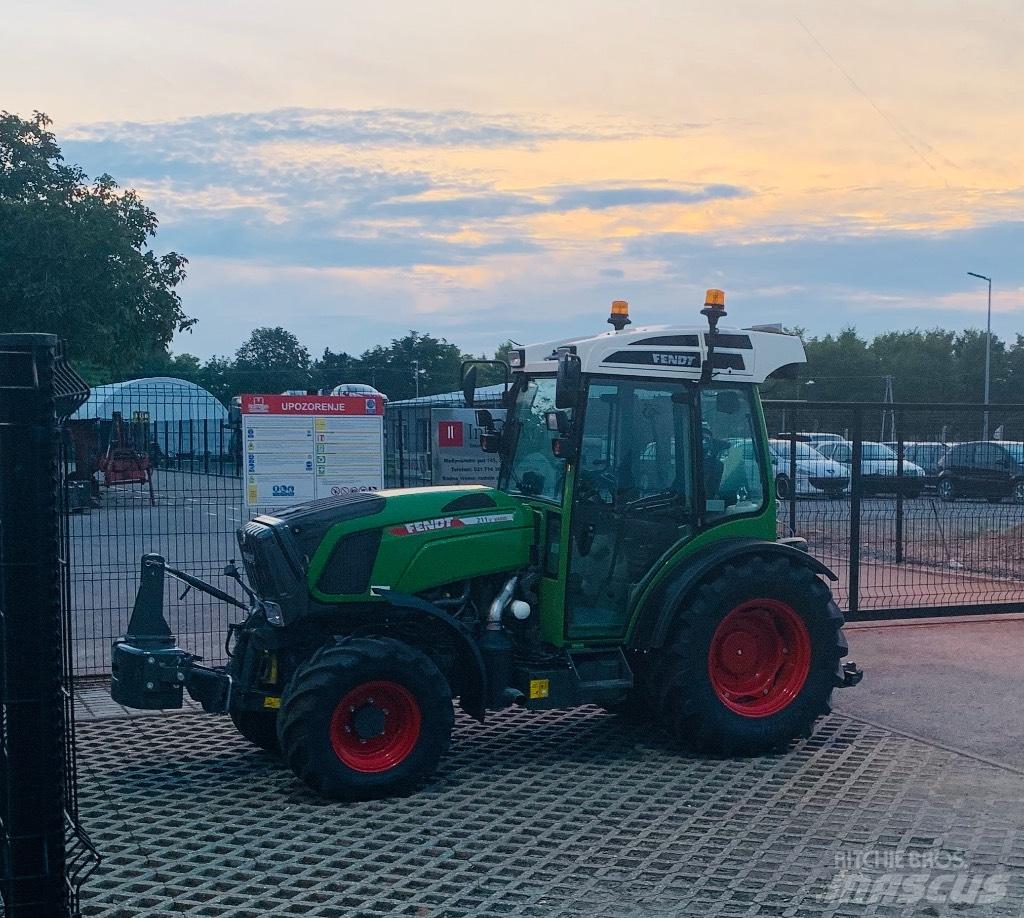 Fendt 211 Tractoare