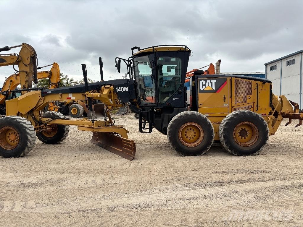 CAT 140M Gredere
