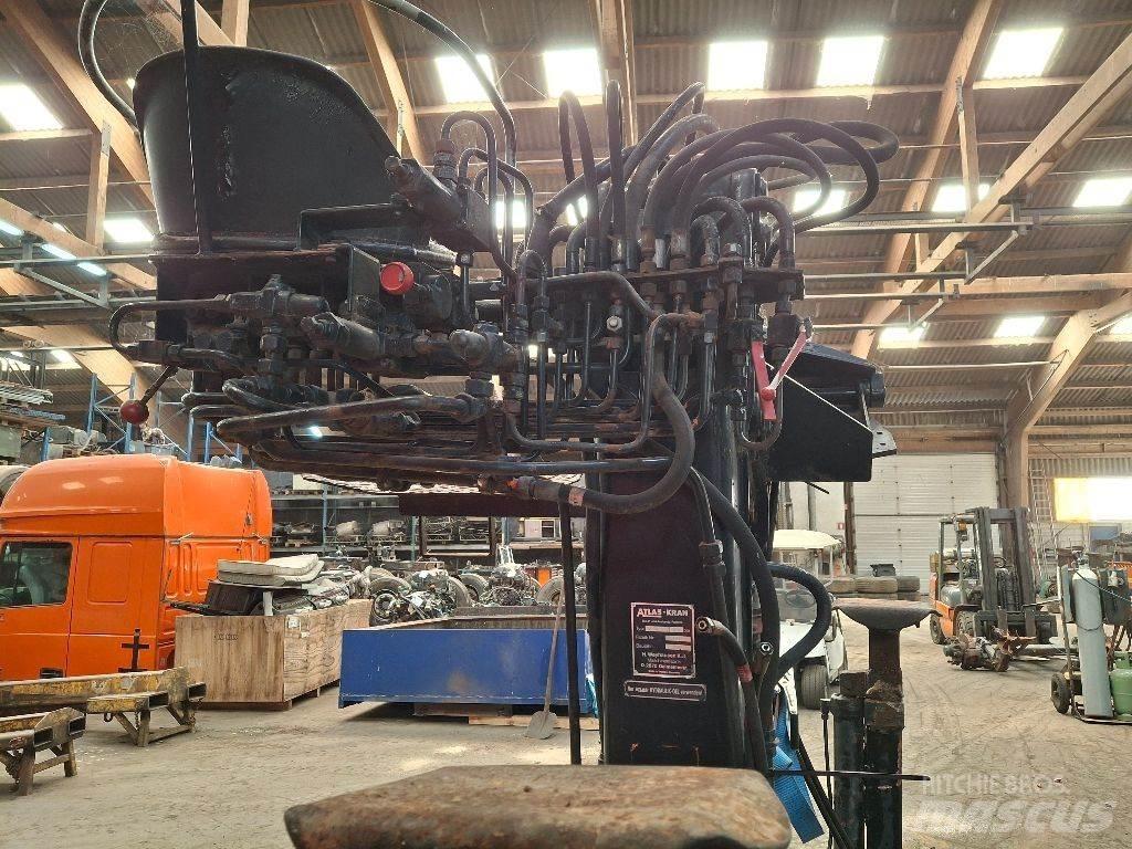 Atlas AK 4002 Macarale de încarcat