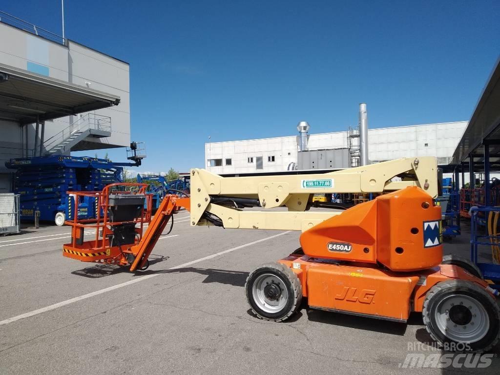 JLG E 450 AJ Nacele cu brat articulat