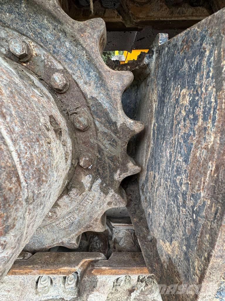 JCB 140 X Excavatoare pe șenile
