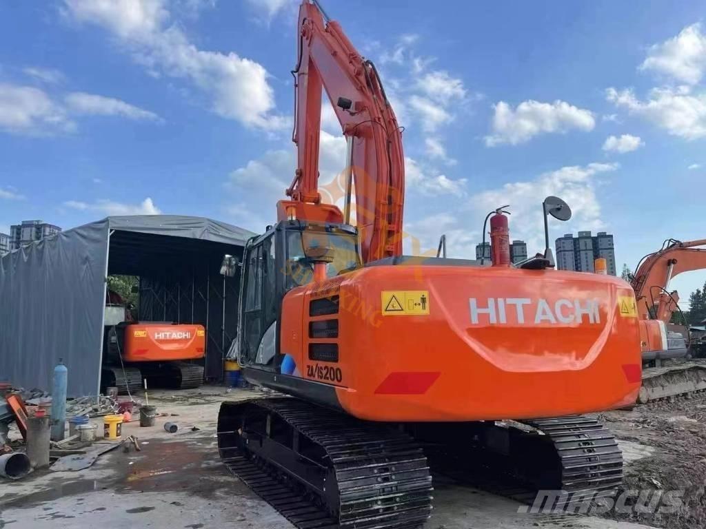 Hitachi ZX 200 Excavatoare pe șenile
