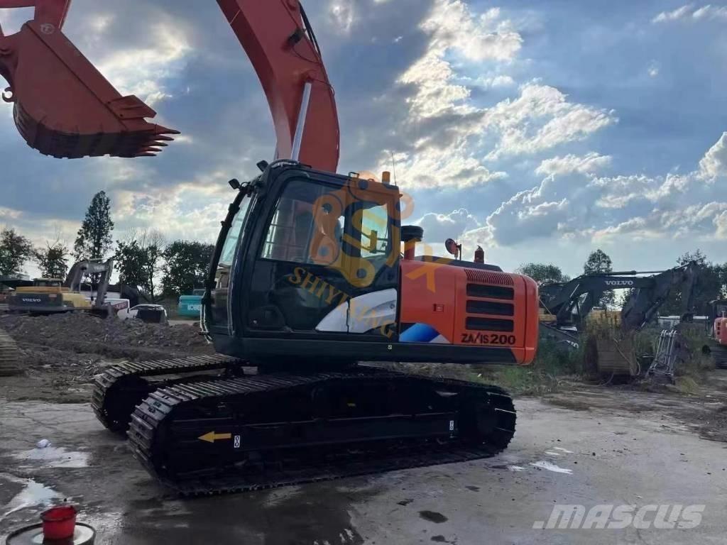 Hitachi ZX 200 Excavatoare pe șenile

