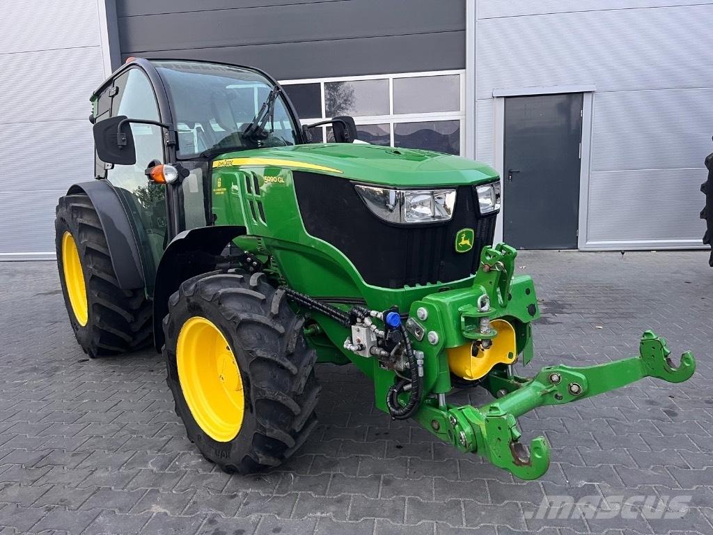 John Deere 5090 GL Tractoare