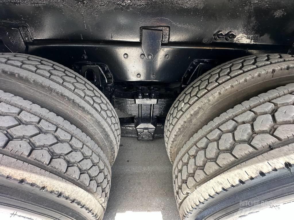 Sterling L 9500 Camion vidanje