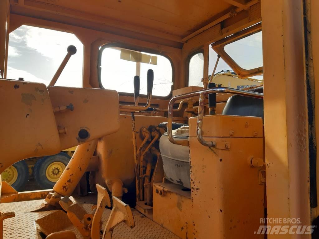 Komatsu D 85 E-12 Buldozere pe senile