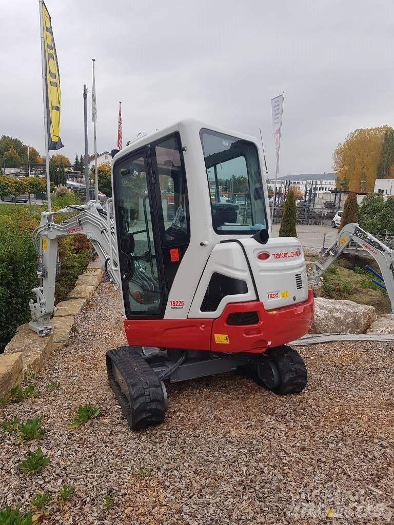 Takeuchi TB225 Mini excavatoare < 7t
