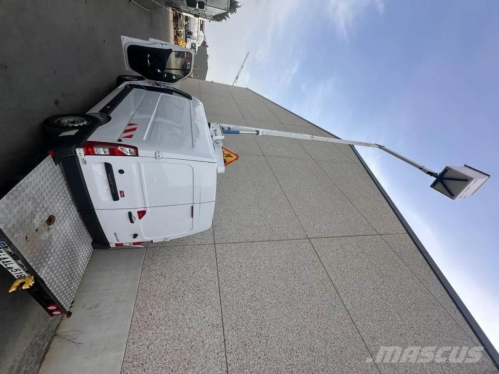 Renault Master 145 Platforme aeriene montate pe camion