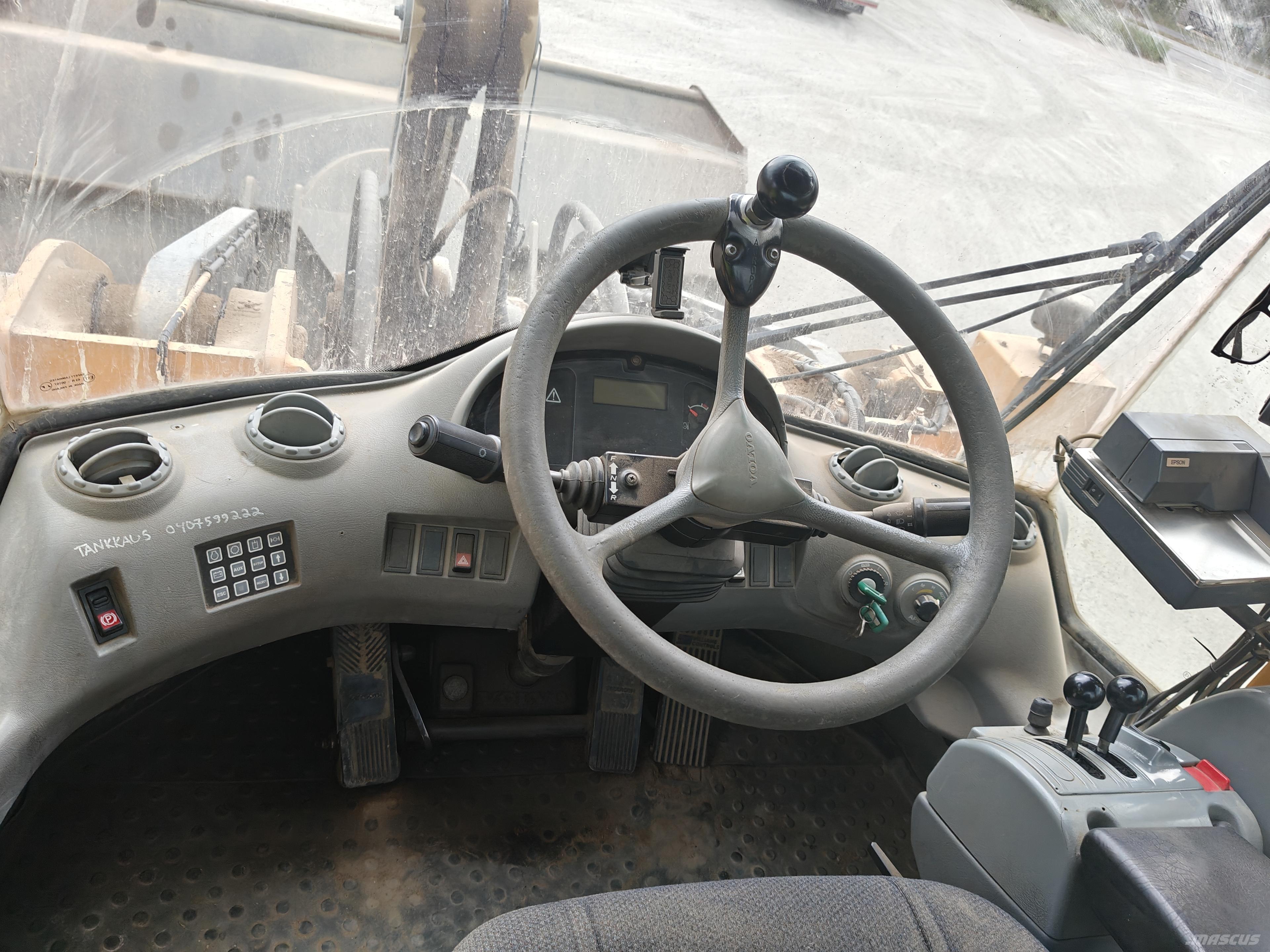 Volvo L 220 E Incarcator pe pneuri