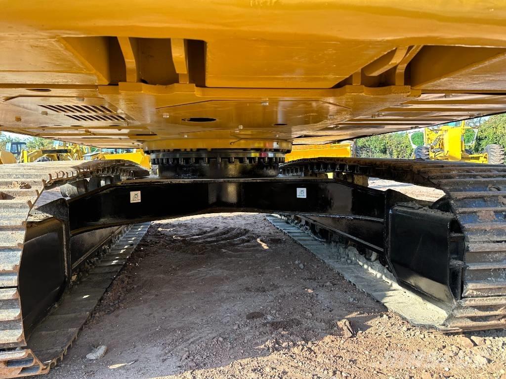 CAT 320D Excavatoare pe șenile
