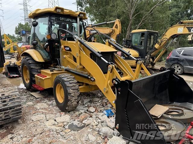 CAT 420 F Buldoexcavatoare