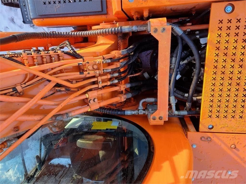 Doosan DX 225 LC Excavatoare pe șenile
