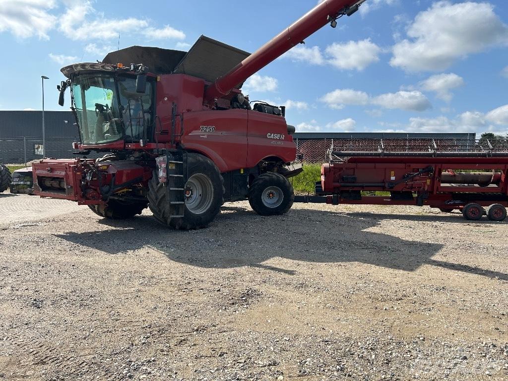 Case IH 7250 Combine de secerat