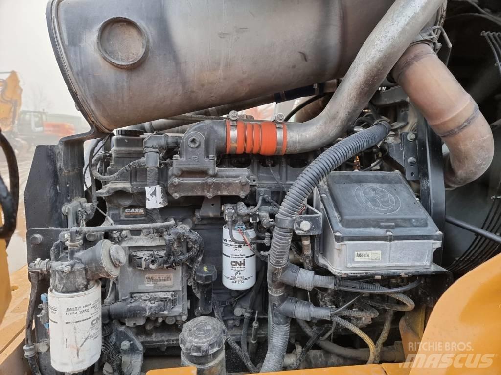 CASE 721 F Incarcator pe pneuri