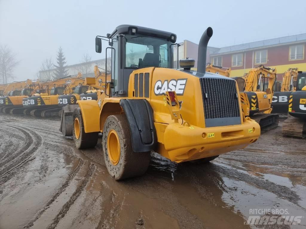 CASE 721 F Incarcator pe pneuri
