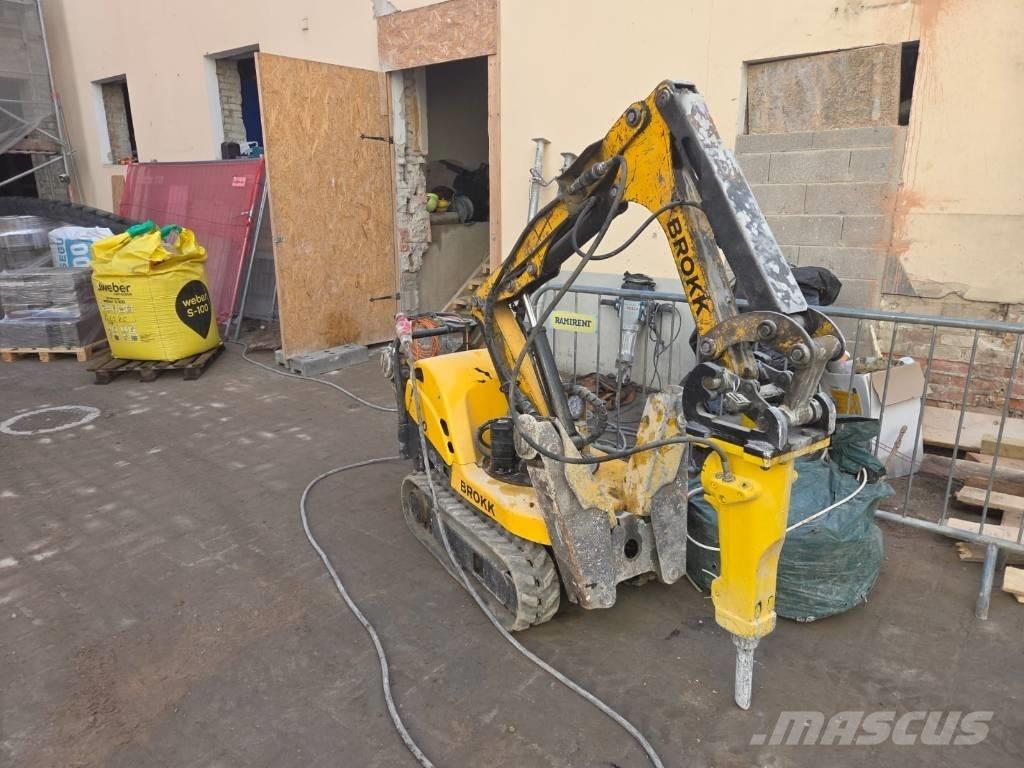 Brokk 90 Excavatoare de demolare