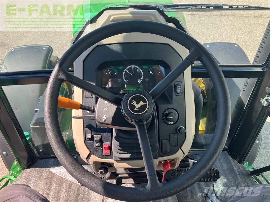 John Deere 5067E Tractoare