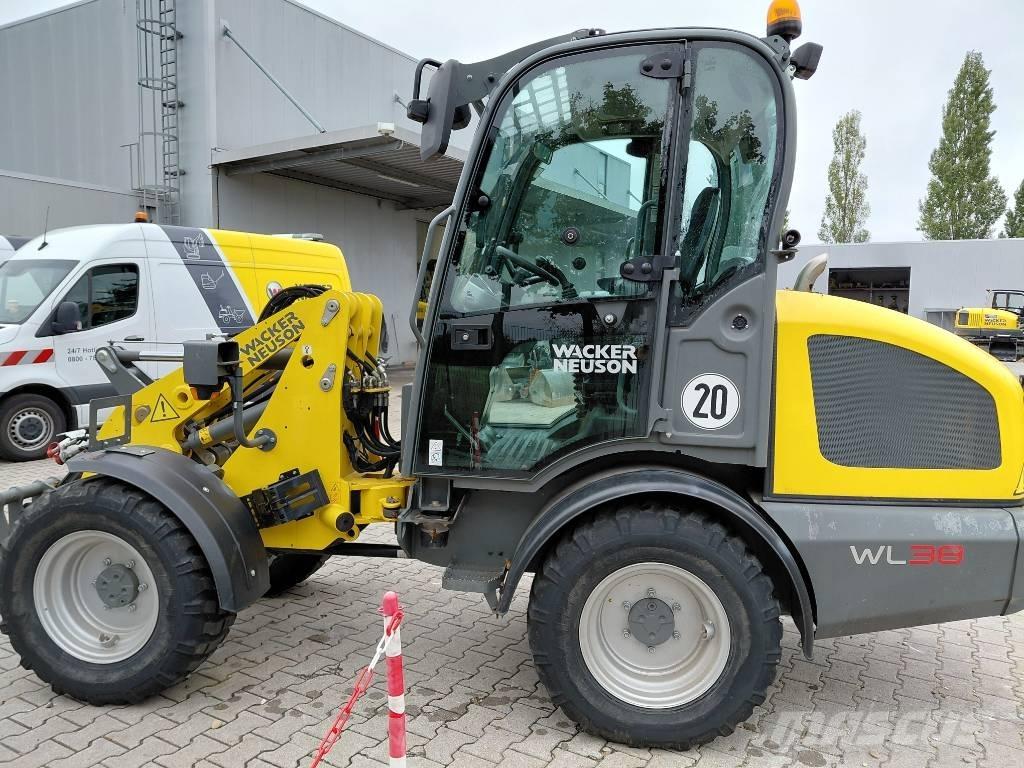 Wacker Neuson WL38 Incarcator pe pneuri