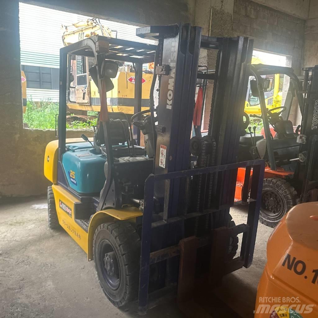 Komatsu F25T-14 Stivuitor diesel