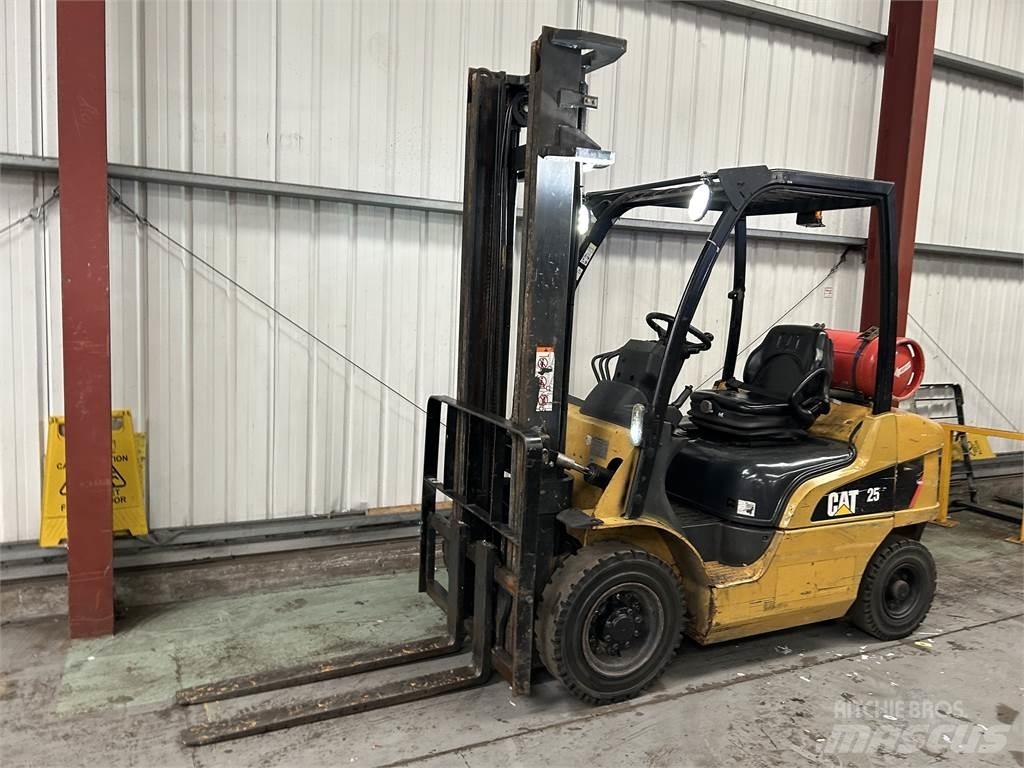 CAT GP25N Stivuitor GPL