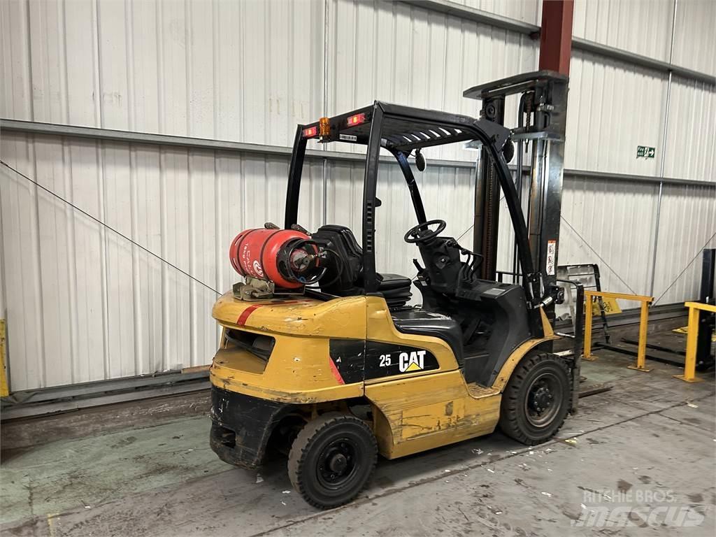 CAT GP25N Stivuitor GPL